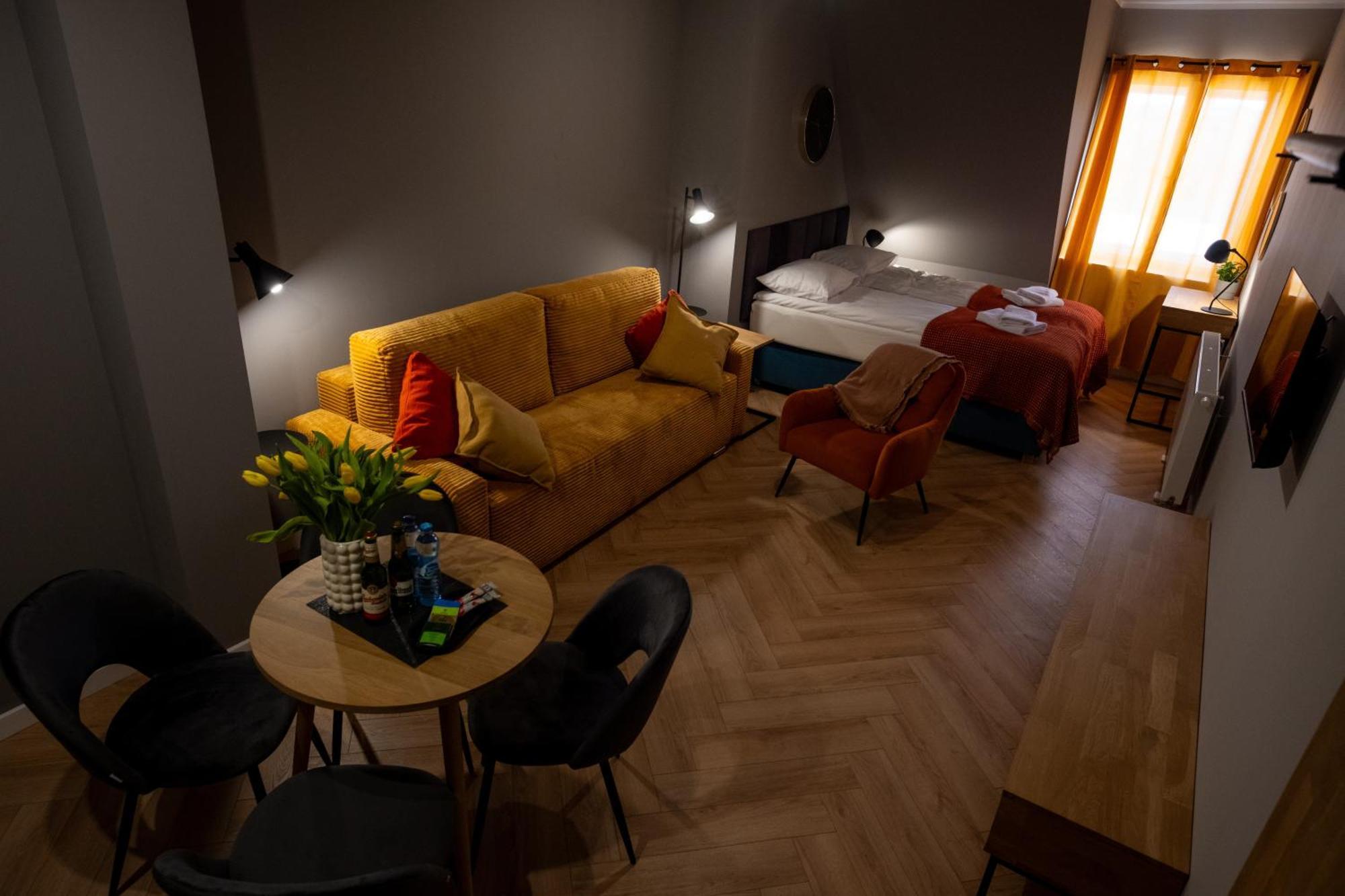 Apartamenty Drevny Kocur Poznań Exteriör bild
