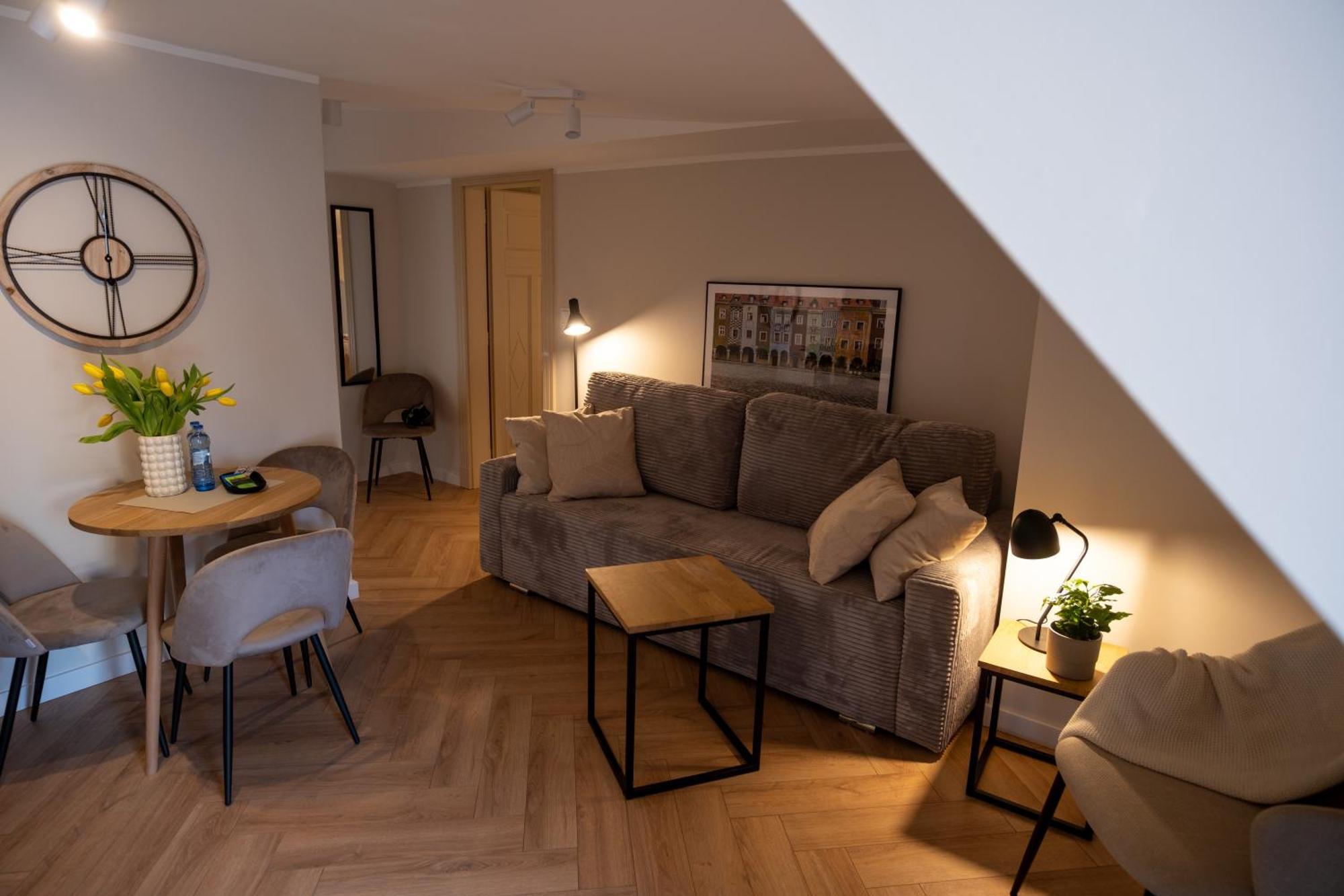 Apartamenty Drevny Kocur Poznań Exteriör bild