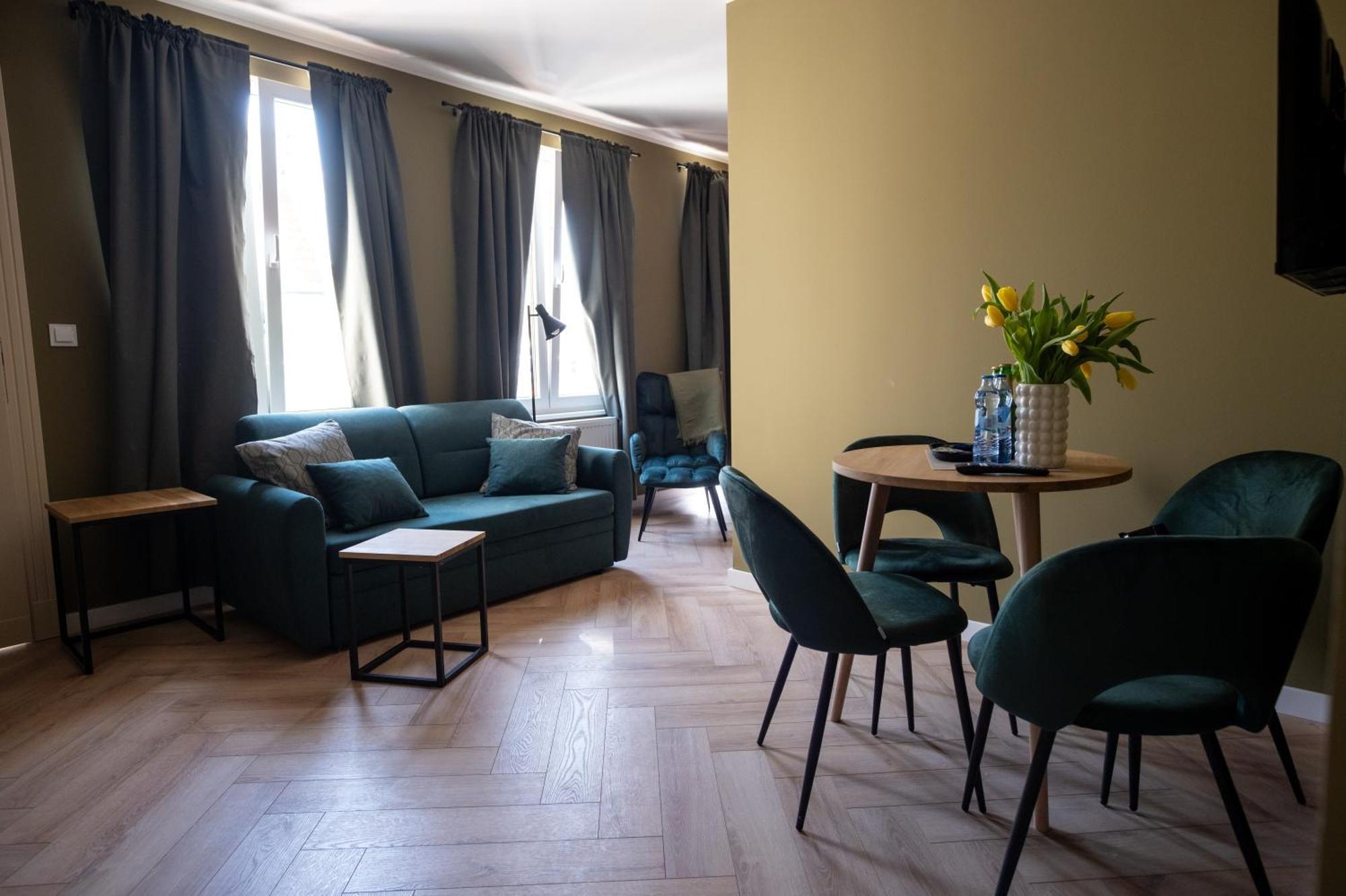 Apartamenty Drevny Kocur Poznań Exteriör bild