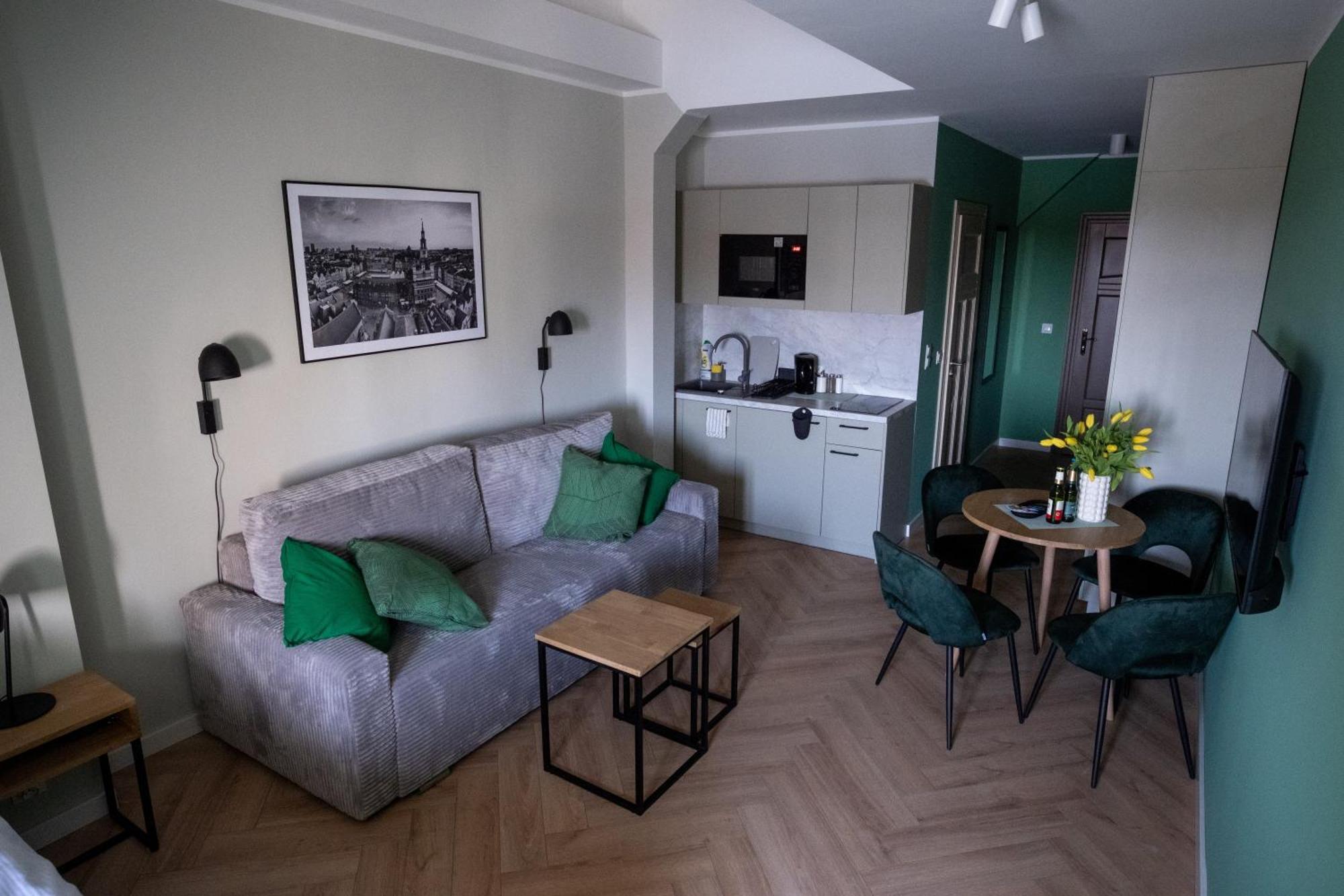 Apartamenty Drevny Kocur Poznań Exteriör bild